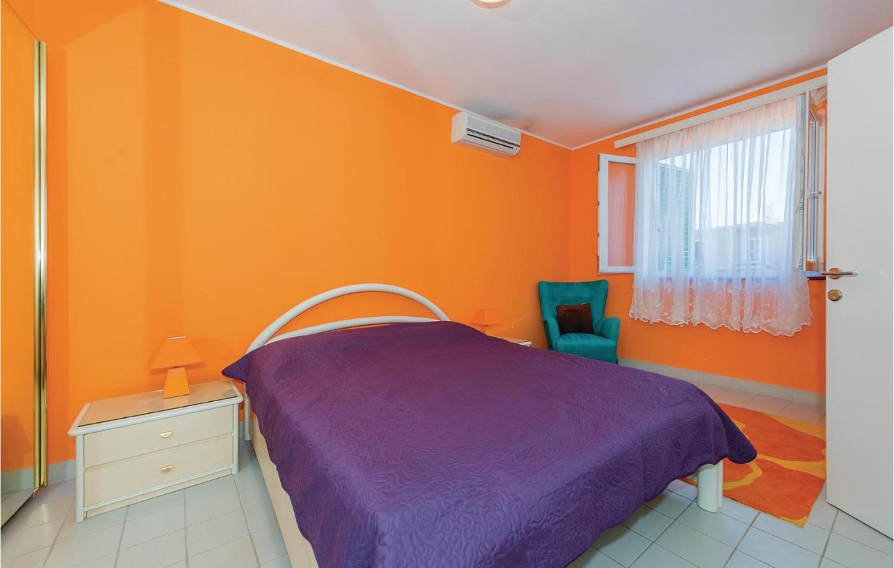 Lovely Apartment In Rogoznica With Wifi Kültér fotó