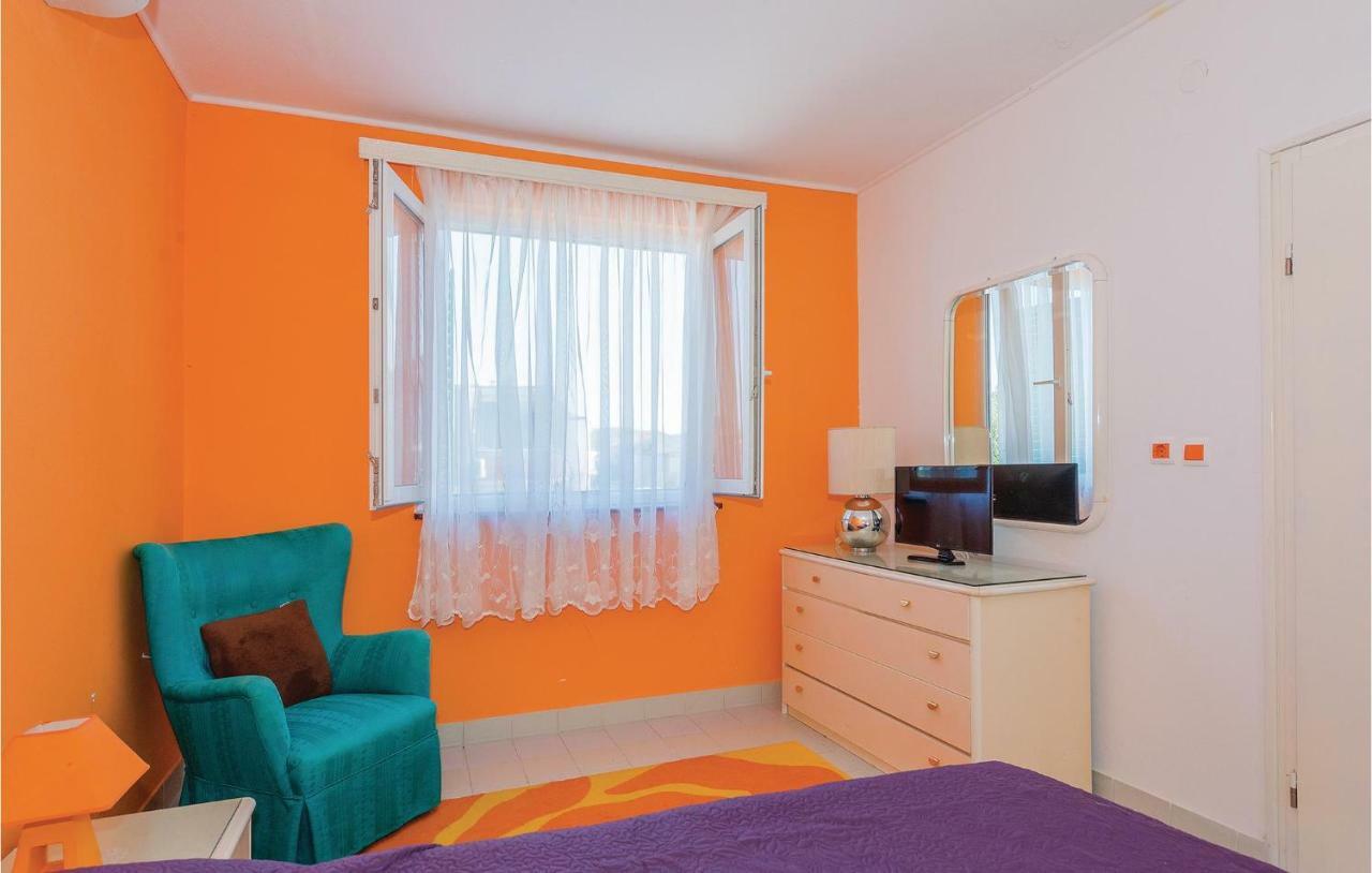 Lovely Apartment In Rogoznica With Wifi Kültér fotó